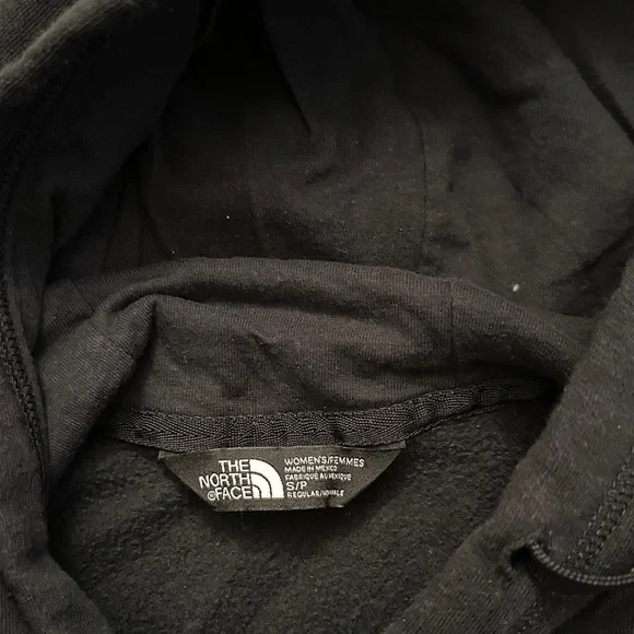 The North Face Black Pullover Hoodie - Picture 2 of 2